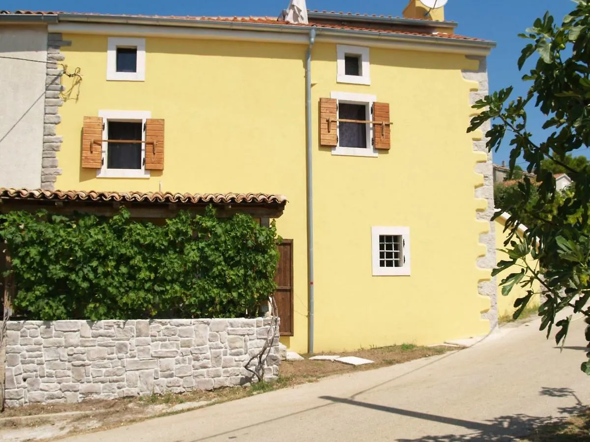 Holiday Home Cres Štivan 0*,